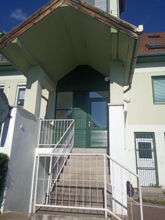 Darvin Apartman Eger Exterior photo